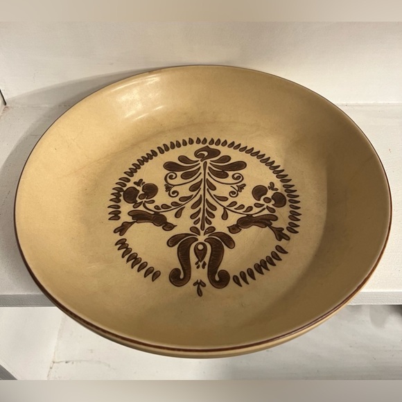 Vintage Pfaltzgraff Village Pattern Pie Plate - Picture 1 of 2